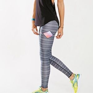 Teeki Leggings Reflection Diamond Southwest gray Yoga Pants